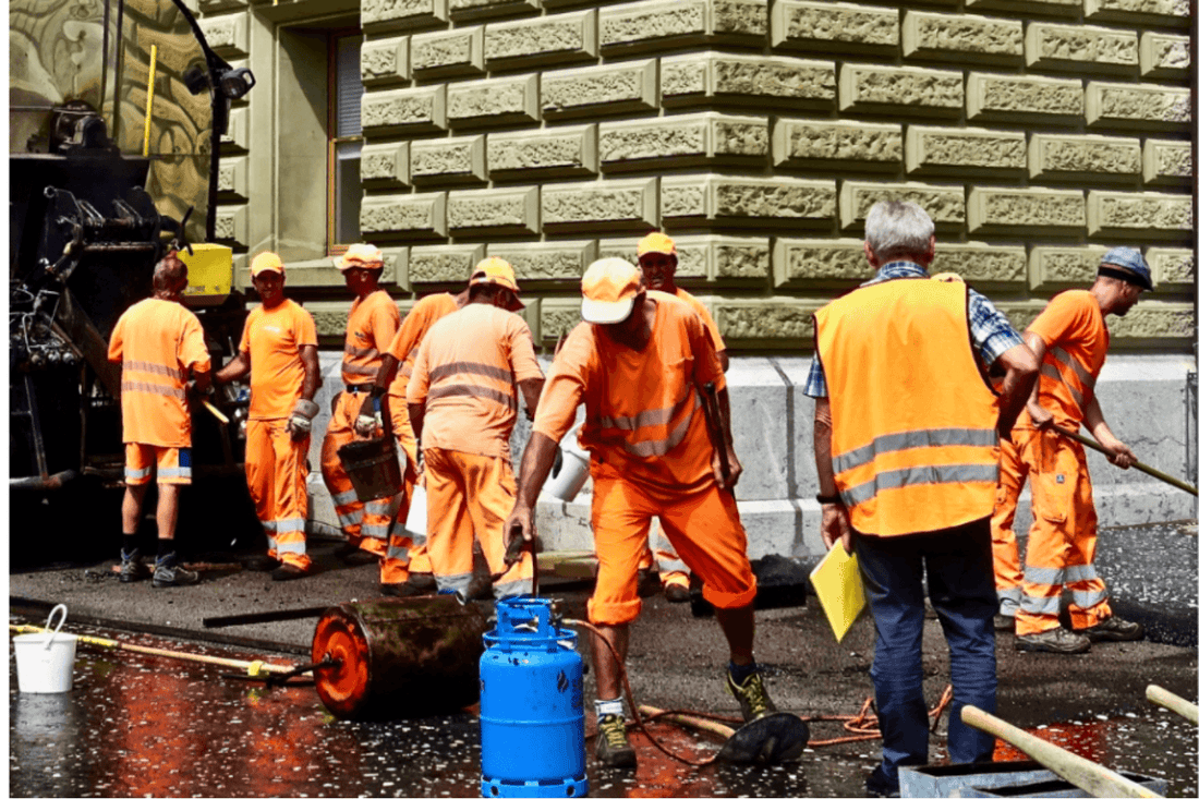 The Different Colours of Hi-Vis Vests: Enhancing Safety in Every Environment